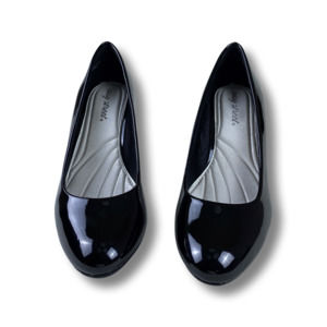 New in Box Easy Street Passion Pumps in Black Patent